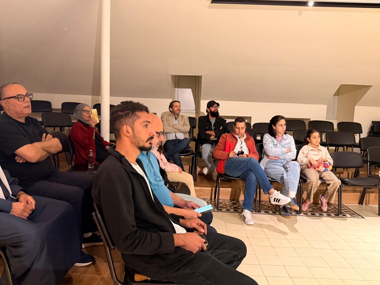 خبر للنشر : رام الله: ندوة تناقش التجربة الأدبية لأيمن حسونة في كتابه “طوابق رأسي المتعددة “